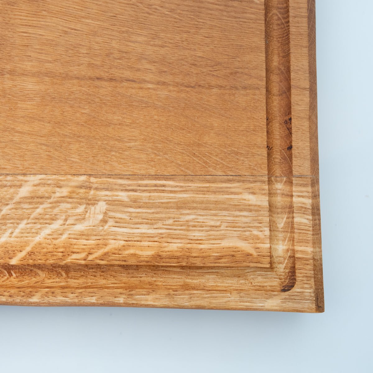 BABOSSA | Eichen Schneidebrett XL | Naturkante | Saftrille | 70x40x6 cm - BABOSSABABOSSA | Eichen Schneidebrett XL | Naturkante | Saftrille | 70x40x6 cmHolzbrettBABOSSABABOSSA