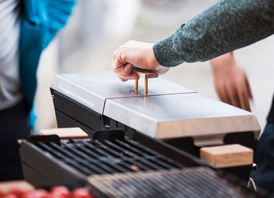 Knister Grilldeckel - BABOSSAKnister GrilldeckelKnisterBABOSSA